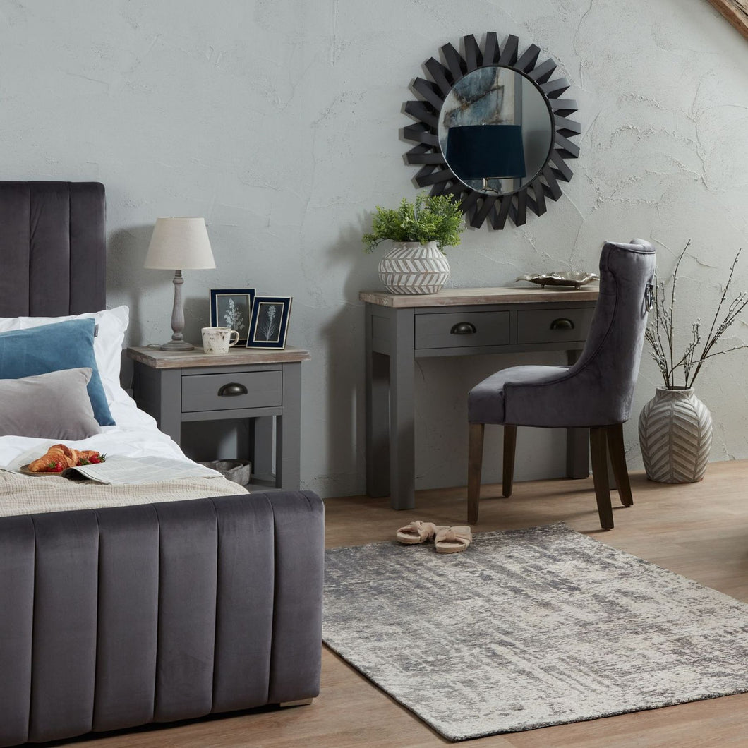 Teos Rustic Table Lamp